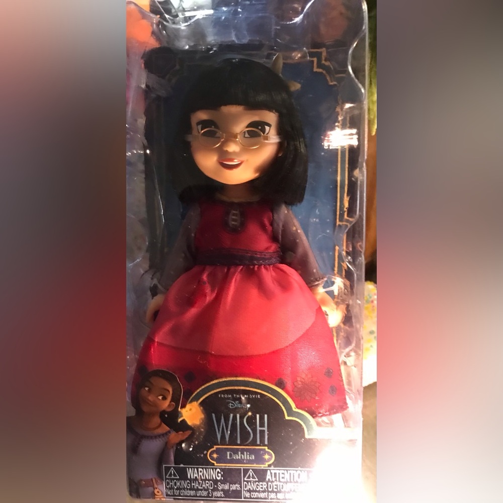 Wish Dahlia doll
